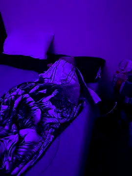 Snapshot of bdsm4u chatting on December 16, 1:43 am bdsm4u online show from December 16, 1:43 am