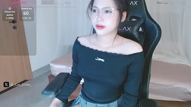 Lin SiYee online show from February 15, 1:21 am