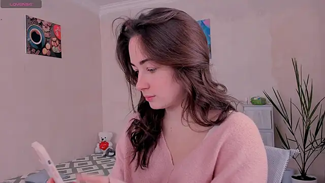 cClandesTina online show from November 22, 8:35 am