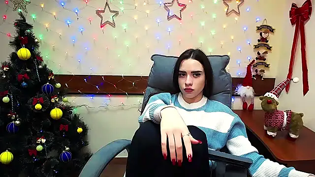 Snapshot of _your_fantasy_girl chatting on December 23, 3:23 pm your fantasy girl online show from December 23, 3:23 pm