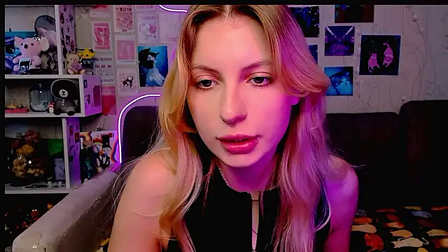 Maria Hunt online show from December 6, 6:37 am