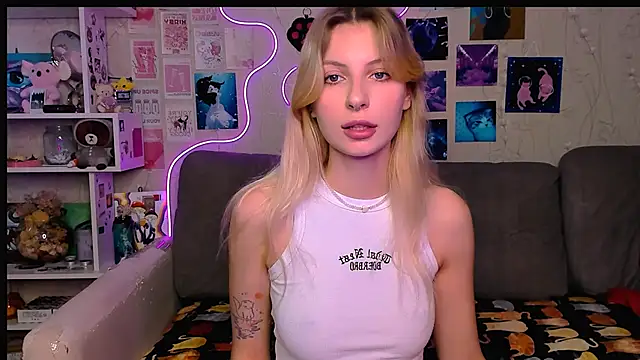 Maria Hunt online show from December 7, 5:48 am