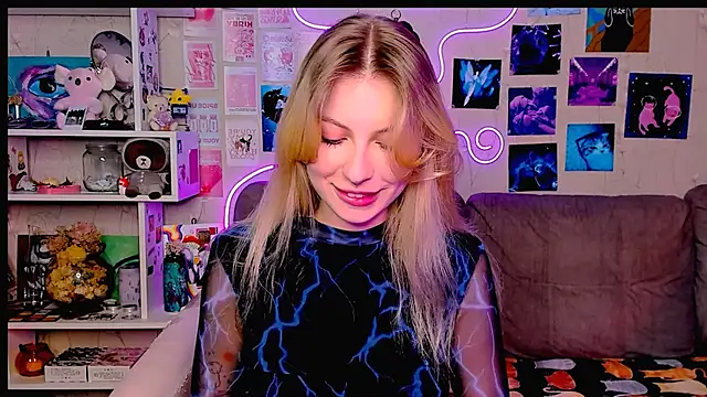 Maria Hunt online show from December 11, 2:52 am