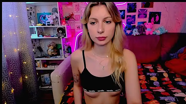 Maria Hunt online show from January 18, 6:56 am