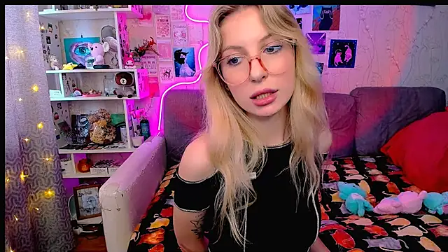 Maria Hunt online show from January 25, 7:06 am