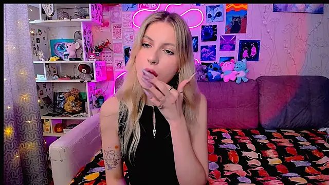 Maria Hunt online show from February 1, 3:52 am