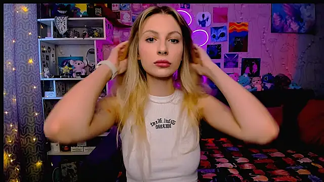 Maria Hunt online show from February 20, 2:29 am