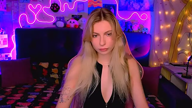 Maria Hunt online show from October 3, 4:42 am