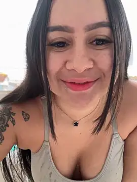 Pretty Isadora online show from September 28, 11:15 am