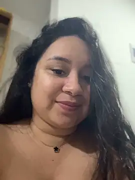 Pretty Isadora online show from May 27, 4:31 am