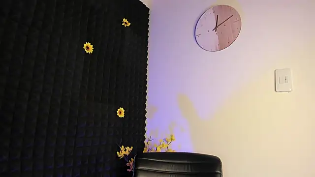 on tefa online show from February 9, 8:13 pm