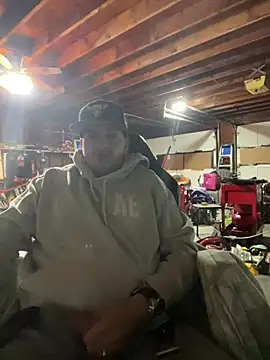 Snapshot of joeycbigcock chatting on December 29, 3:03 pm joeycbigcock online show from December 29, 3:03 pm