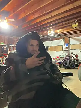 Snapshot of joeycbigcock chatting on January 2, 12:02 am joeycbigcock online show from January 2, 12:02 am