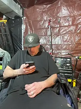 Snapshot of joeycbigcock chatting on January 25, 3:09 am joeycbigcock online show from January 25, 3:09 am