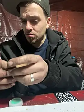 Snapshot of joeycbigcock chatting on February 9, 11:15 pm joeycbigcock online show from February 9, 11:15 pm