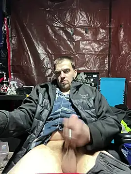 Snapshot of joeycbigcock chatting on February 22, 6:30 pm joeycbigcock online show from February 22, 6:30 pm