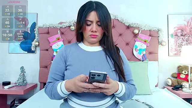 ThyaraJhons online show from December 2, 12:10 pm