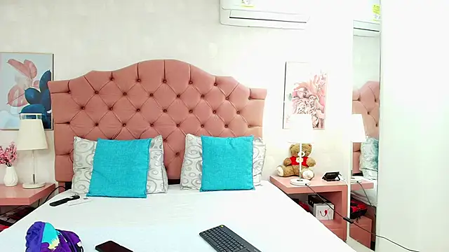 ThyaraJhons online show from February 11, 11:48 am