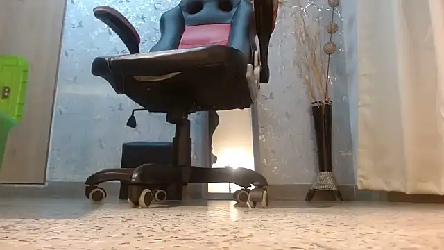 Samantabrown  online show from March 6, 11:06 am