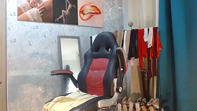 Samantabrown  online show from July 6, 10:56 am