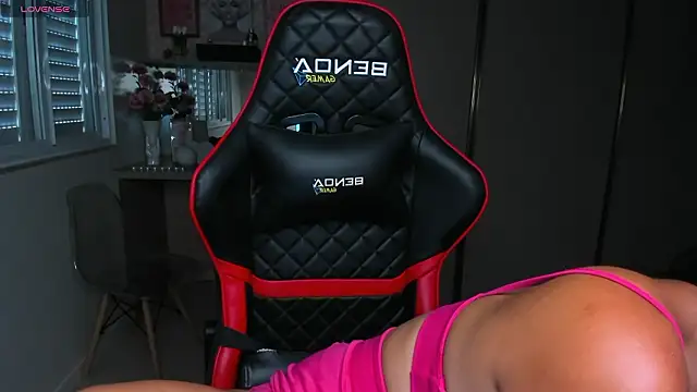 ivyy scott online show from February 26, 4:17 pm