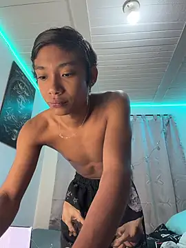 alejo cute online show from June 24, 2:38 pm