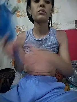 The-quee22 online show from October 10, 7:02 pm