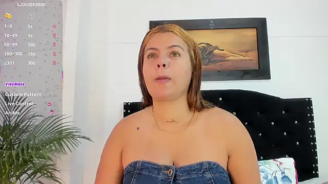 Snapshot of Alexandra_Torress chatting on January 6, 3:05 pm Alexandra Torress online show from January 6, 3:05 pm