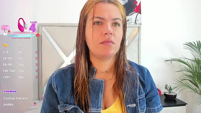 Snapshot of Alexandra_Torress chatting on January 16, 12:53 pm Alexandra Torress online show from January 16, 12:53 pm