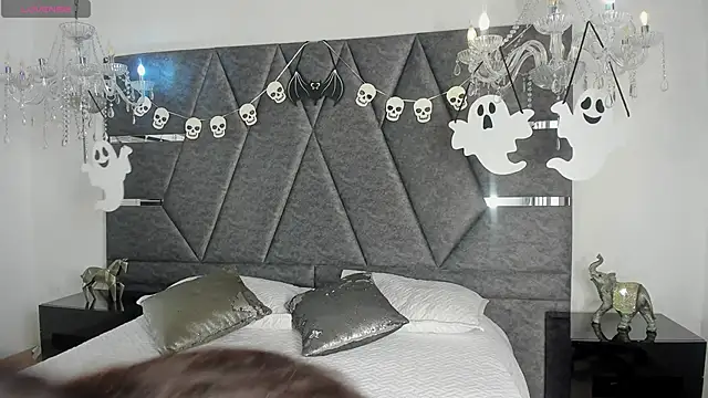 IsabellaGrey19 online show from October 17, 7:16 pm