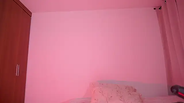 Snapshot of petitevictoria chatting on November 29, 9:12 am petitevictoria online show from November 29, 9:12 am