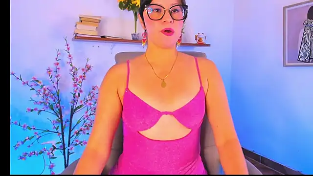 Snapshot of Chanelll_Taylorr_ chatting on May 9, 12:54 pm Chanelll Taylorr online show from May 9, 12:54 pm