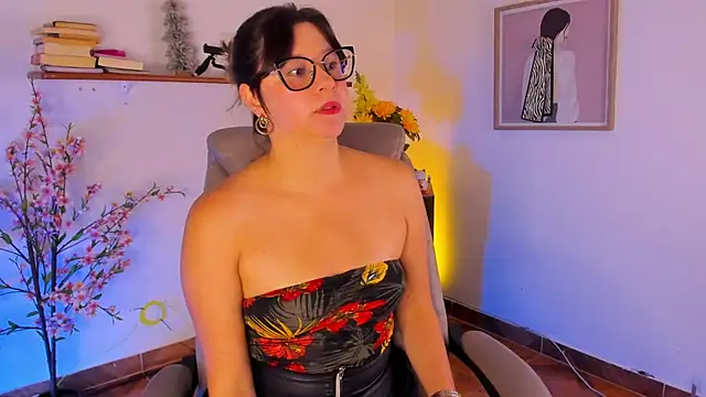 Snapshot of Chanelll_Taylorr_ chatting on June 2, 1:02 pm Chanelll Taylorr online show from June 2, 1:02 pm