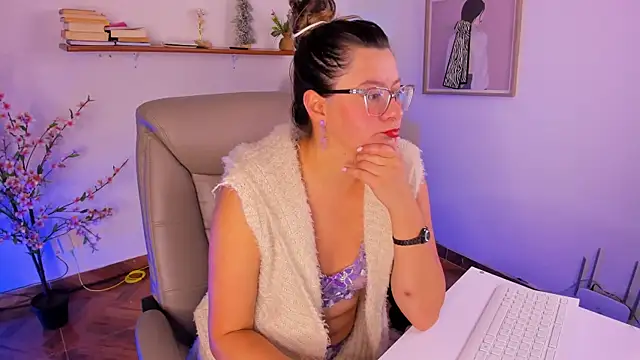 Snapshot of Chanelll_Taylorr_ chatting on July 13, 9:12 am Chanelll Taylorr online show from July 13, 9:12 am