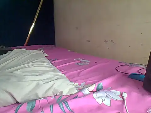 Snapshot of awino001 chatting on June 2, 6:04 am awino001 online show from June 2, 6:04 am