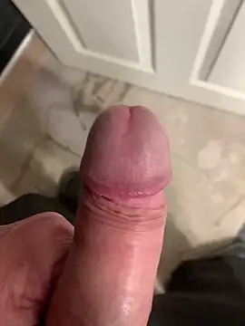 Snapshot of cmp24 chatting on October 15, 2:28 pm cmp24 online show from October 15, 2:28 pm