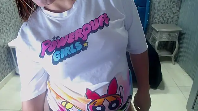 CurvyJulieth online show from May 21, 9:22 pm