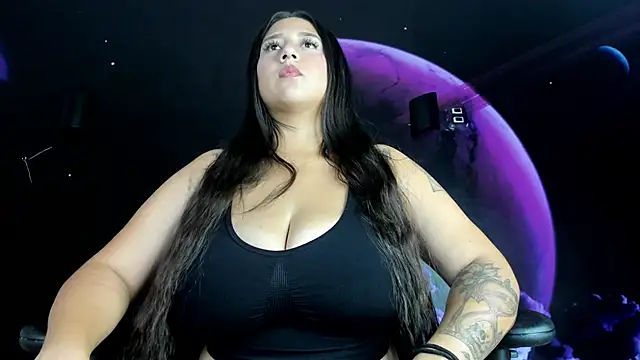 Snapshot of Lau_Beauty chatting on January 25, 10:39 pm Lau Beauty online show from January 25, 10:39 pm