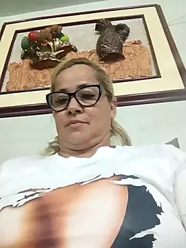 natally ross21 online show from December 10, 10:37 pm