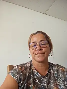 natally ross21 online show from October 31, 4:08 pm