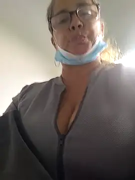 Snapshot of natally_ross21 chatting on May 31, 6:53 pm natally ross21 online show from May 31, 6:53 pm