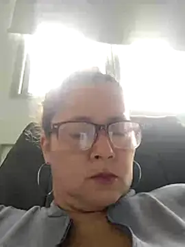 Snapshot of natally_ross21 chatting on June 3, 1:14 pm natally ross21 online show from June 3, 1:14 pm