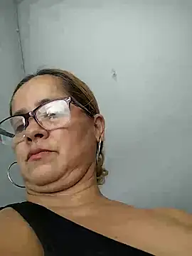 Snapshot of natally_ross21 chatting on June 16, 8:33 pm natally ross21 online show from June 16, 8:33 pm