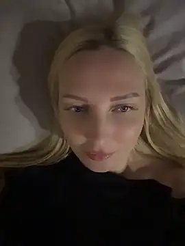 Snapshot of Aleksandrakis chatting on May 29, 3:43 pm Aleksandrakis online show from May 29, 3:43 pm