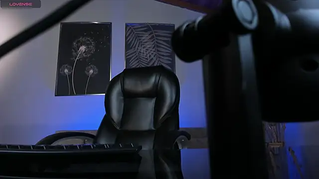 SamanthaKlein  online show from January 29, 4:15 am