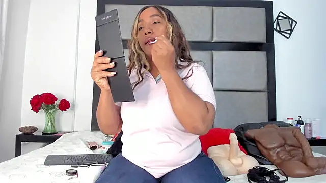 AmbarthSmiith2 online show from December 21, 4:25 pm