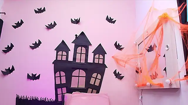 kendal rossi online show from October 31, 11:55 am