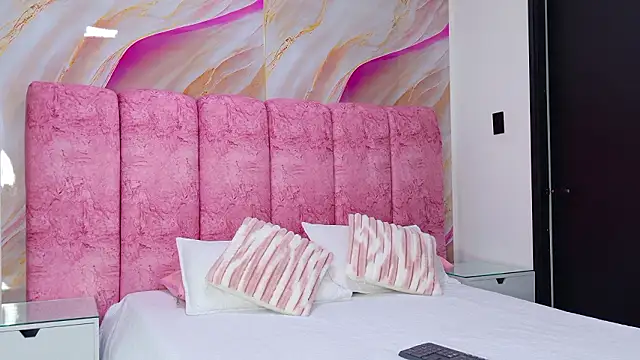 kendal rossi online show from February 27, 12:05 pm