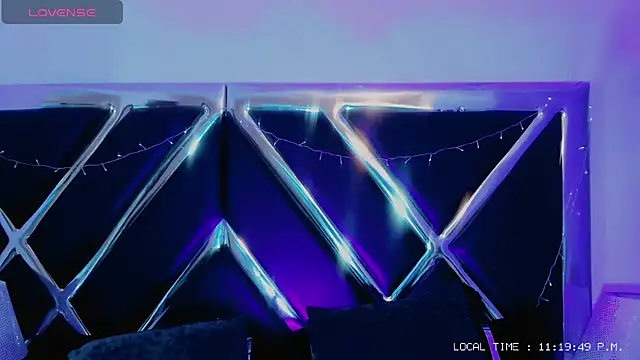 Naomi-Haruno online show from December 7, 4:20 am