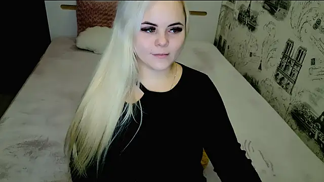 lovely-eyes online show from December 4, 7:55 pm